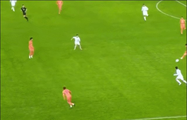 1777007286632006135.gif 1.gif